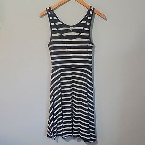 Women's Old Navy black and white dress in size xs